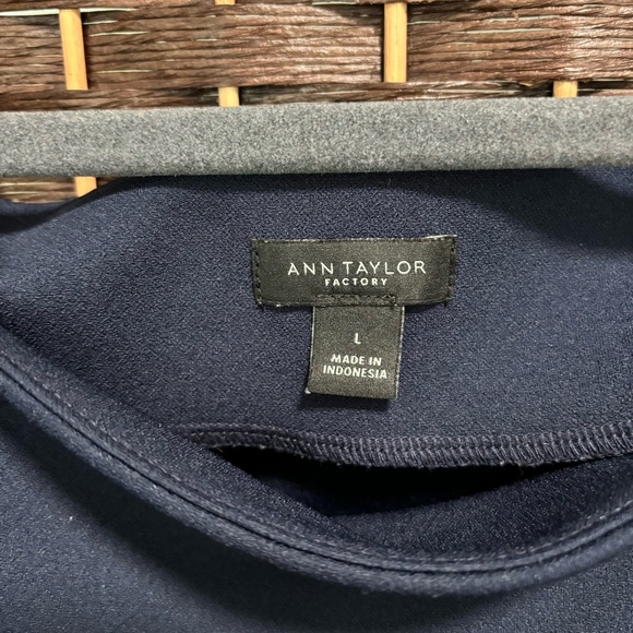 Ann Taylor Puff Sleeved Top - Picture 5 of 5